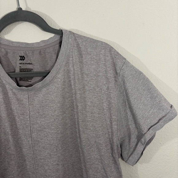 All in Motion Gray Crop Top Athletic Athleisure Running Work Out Sz XL Boxy Fit - Picture 3 of 7
